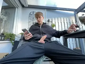 19yoSex webcam model stream image