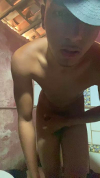 Pauzudo18vini webcam cam4 model stream image