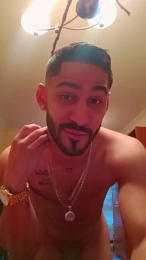 Darcal076 webcam model stream image