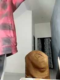 alone_-_deep webcam model stream image