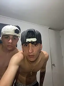 LatinBoysxxx webcam model stream image