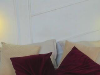 Aria Blosson webcam model stream image
