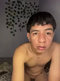 andresinh_ webcam stripchat model stream image