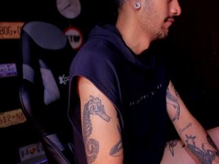 Daamian Cox webcam model stream image