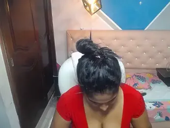 Celeste_wood webcam model stream image