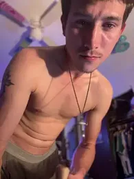 AlecurClit webcam model stream image