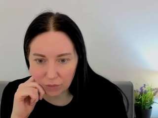 miaseductive webcam model stream image