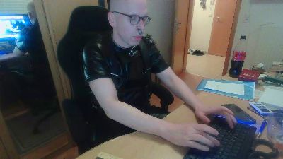 Piercing888 webcam model stream image