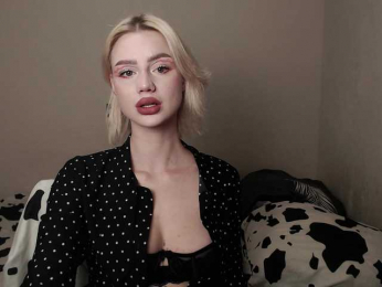 RealLinaaa webcam model stream image