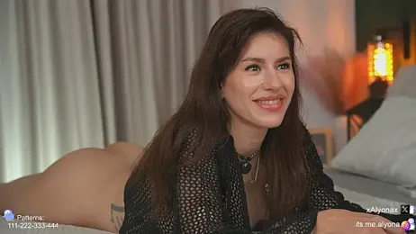 Alyonaqueen_ webcam stripchat model stream image