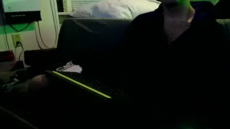 Luv2SuckBWC92 webcam model stream image