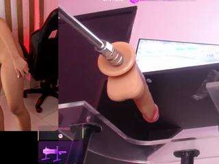 nyveth webcam model stream image