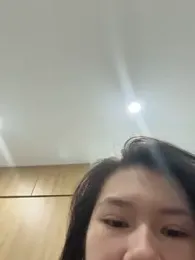 LeQuin-cute webcam model stream image