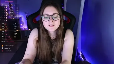 Mouse_Glow webcam model stream image