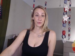 Zoey Evans webcam model stream image