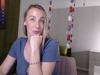 Zoey Evans webcam model stream image