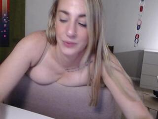 Zoey Evans webcam model stream image