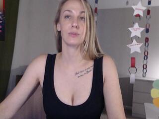 Zoey Evans webcam model stream image