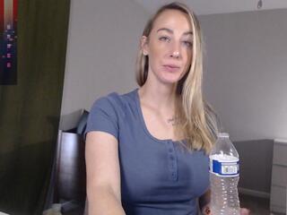Zoey Evans webcam model stream image
