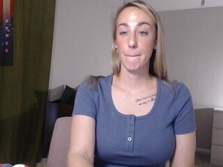 Zoey Evans webcam model stream image
