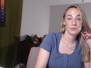 Zoey Evans webcam model stream image