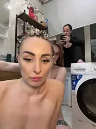 RollingGirls webcam model stream image