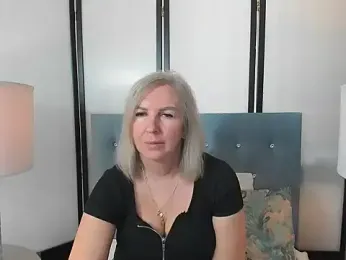 EricaTop webcam model stream image