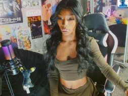 niviawolfe webcam model stream image