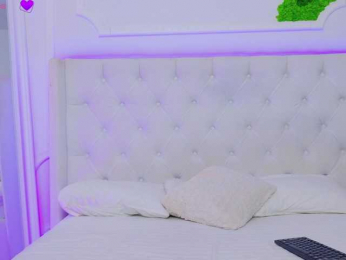 AriannaSins webcam model stream image