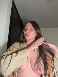 AmelieLaurent_ webcam model stream image