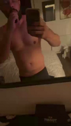 Guitcch35 webcam model stream image