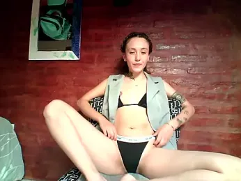 Priscilla-069 webcam stripchat model stream image