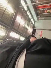 99_GANAr webcam model stream image