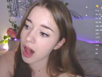 tayasha webcam model stream image