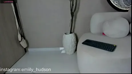 emily_huddson_ webcam stripchat model stream image