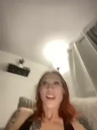 ThornsandHoney webcam model stream image
