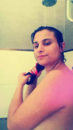 ALYNAFLOWER webcam model stream image