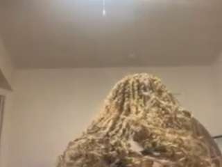 yanniwithbody webcam model stream image