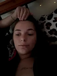 Babyfoxi webcam model stream image