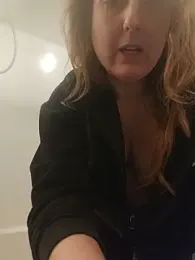 TattedMamaXOXO webcam stripchat model stream image