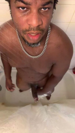 Keybump323 webcam model stream image