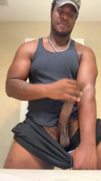 Keybump323 webcam model stream image