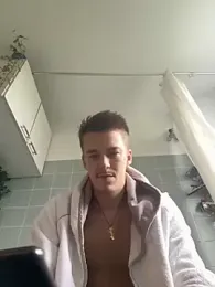 Toyjungee webcam model stream image