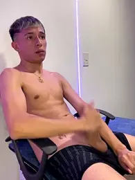 Isaac_tan webcam model stream image