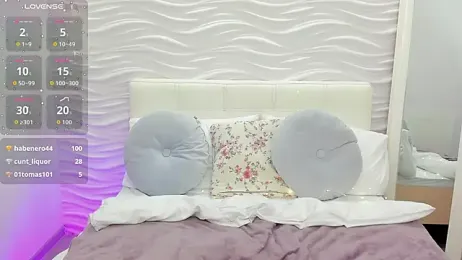 VirginOlly webcam model stream image