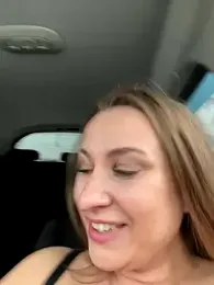 OlgaBuzzz webcam model stream image