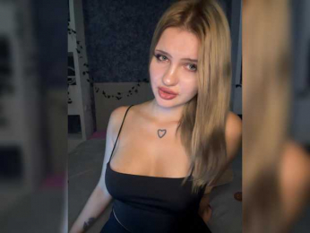 -Melani- webcam model stream image