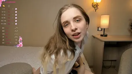 FIoraCoey webcam model stream image
