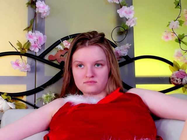 LilianSlow webcam model stream image