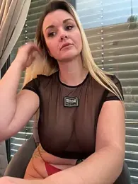 Bella-Tight webcam model stream image